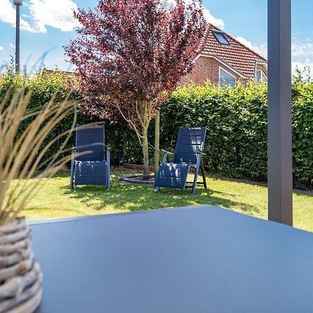 Deichblick Villa Greetsiel Exterior foto